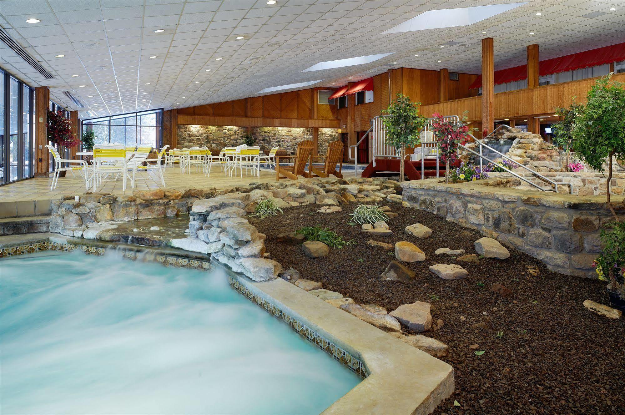 Cove Haven Resort Lakeville Exterior foto